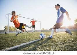 在绿茵场追逐梦想，每一步都是热爱的回响。