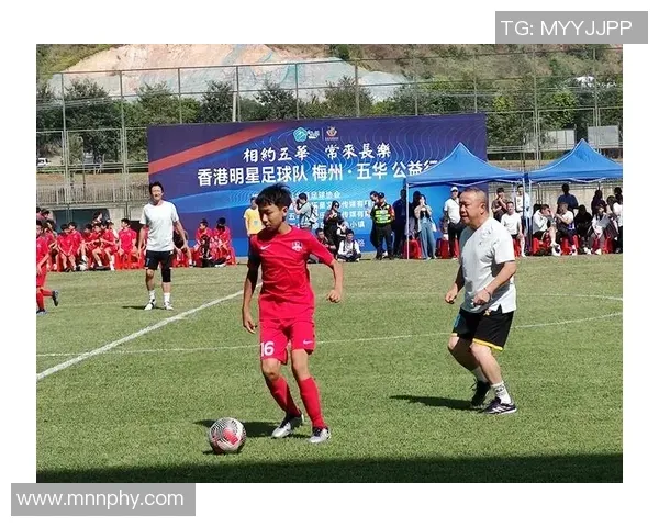 2025 赛季回顾：大谷翔平在对阵红袜的百年对决中，单场击出两支超过 450 英尺的长打